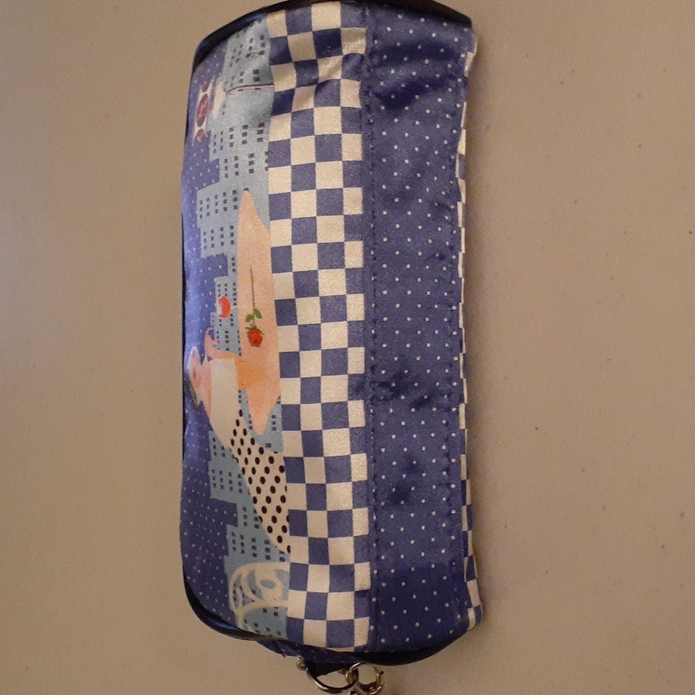 Pouch - Picture 3 of 6